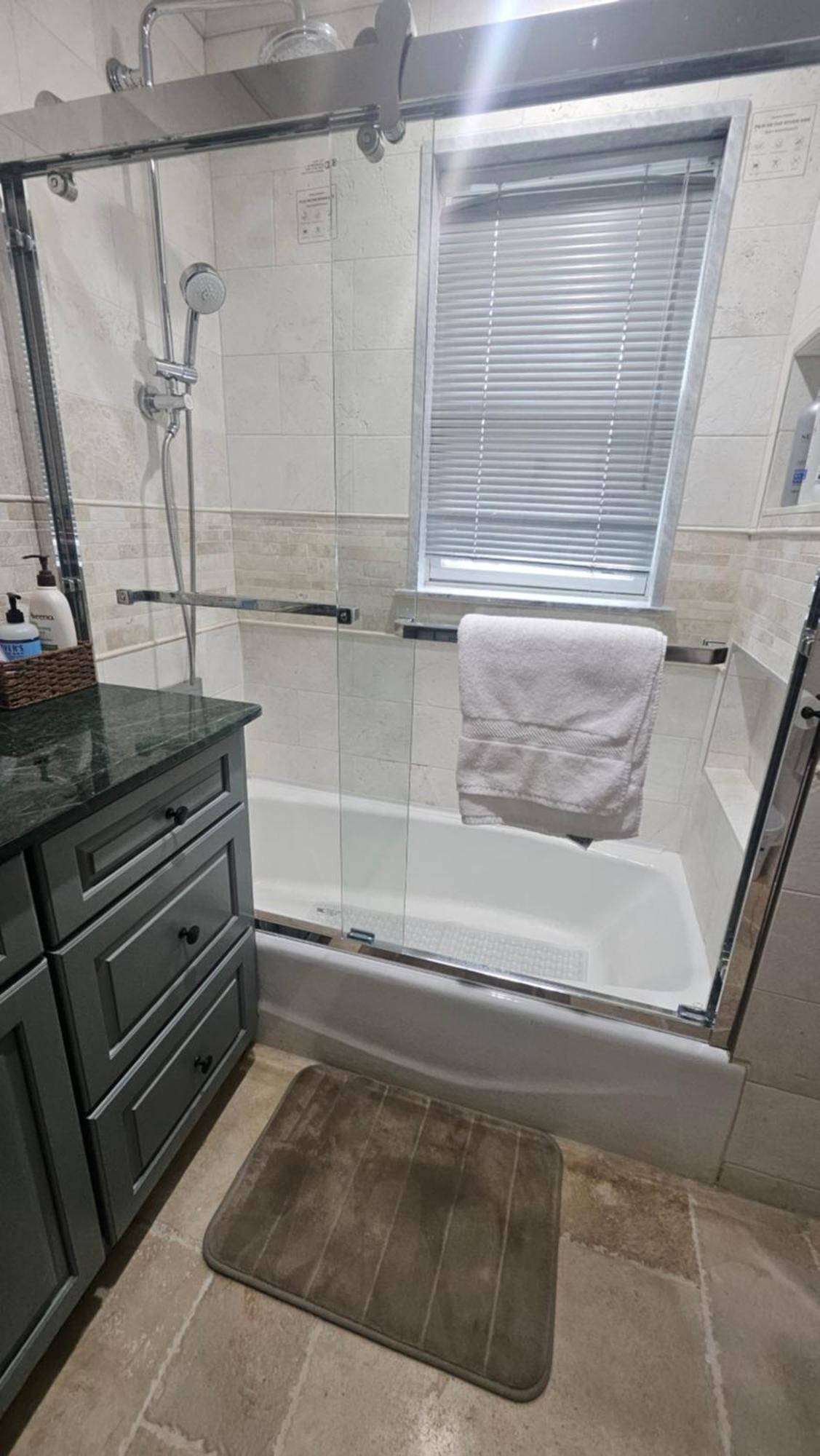 Luxury Hotel-Style Room In Queens, 뉴욕 외부 사진